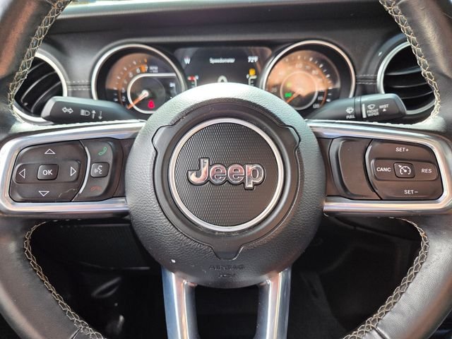 Certified Used 2020 Gray Jeep Overland image 33