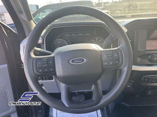 Used 2023 Black Ford XLT image 28