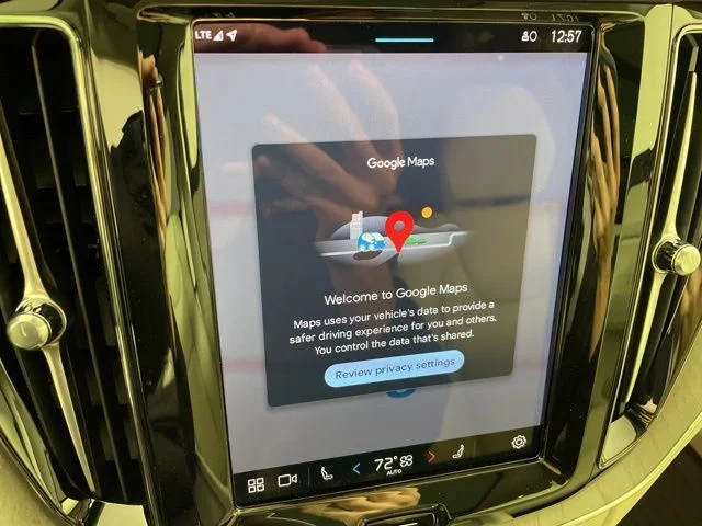 Certified Used 2025 Crystal White Volvo Plus image 37