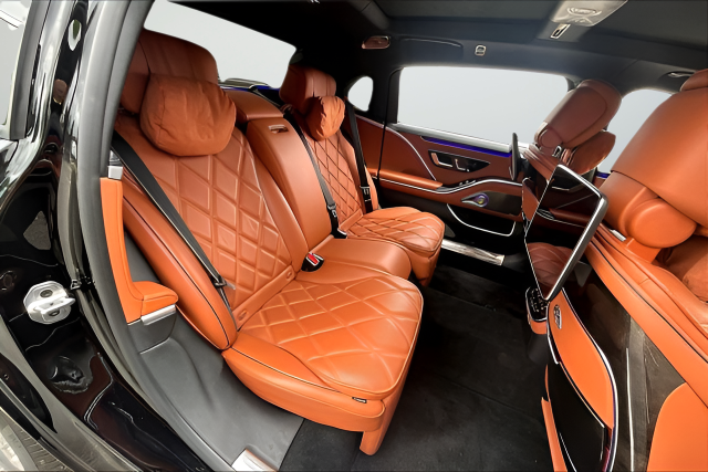Used 2024 Brown Mercedes-Benz Maybach S 580 image 17