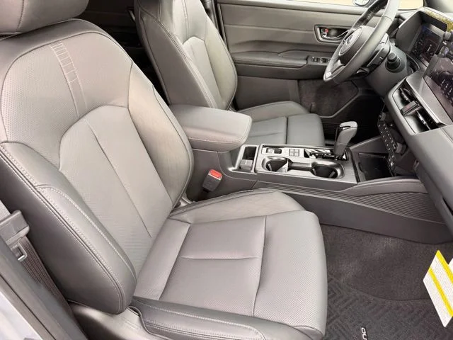 New 2026 ICE SILVER METALLIC Subaru Touring XT image 29