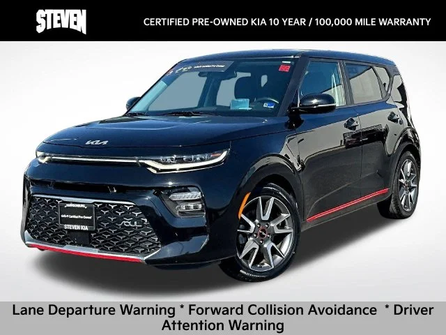 Used 2022 Black Kia Turbo image 3
