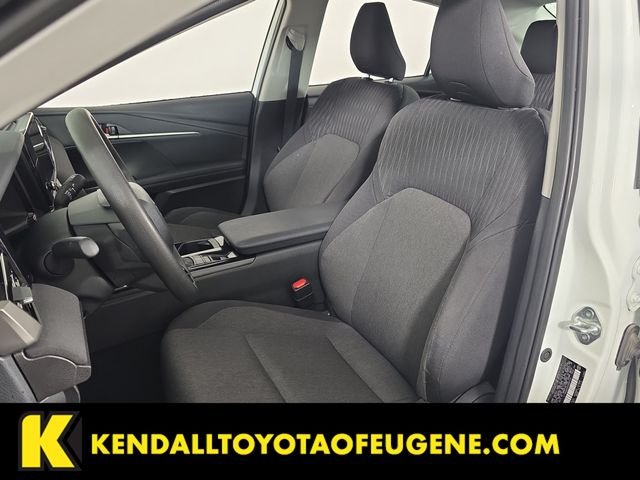 Used 2025 White Toyota LE image 16