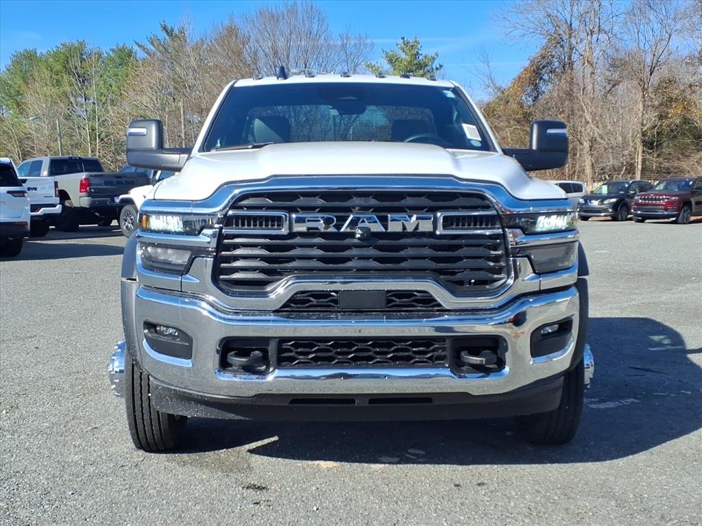New 2026 Bright White Clear-Coat Exterior Paint RAM Tradesman/Big Horn image 2