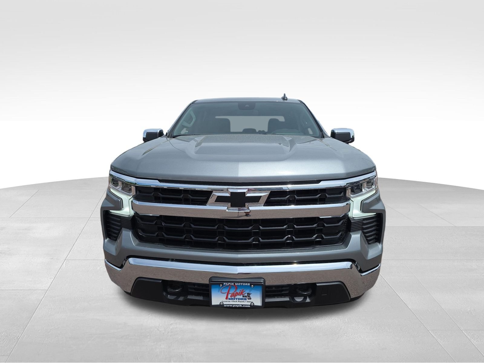 New 2026 Sterling Gray Metallic Chevrolet LT image 4