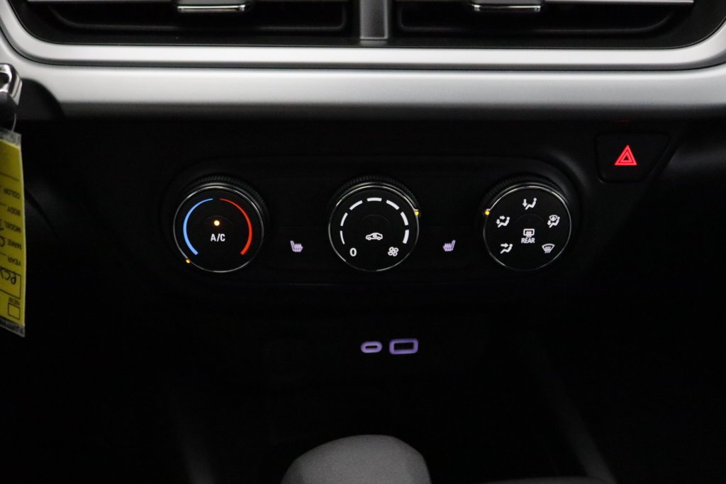 2025 Chevrolet Trax LS - Photo 28