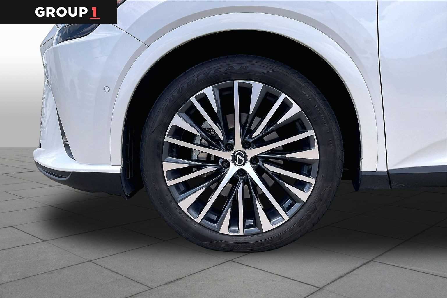 Used 2024 Eminent White Pearl Lexus Premium Plus image 9