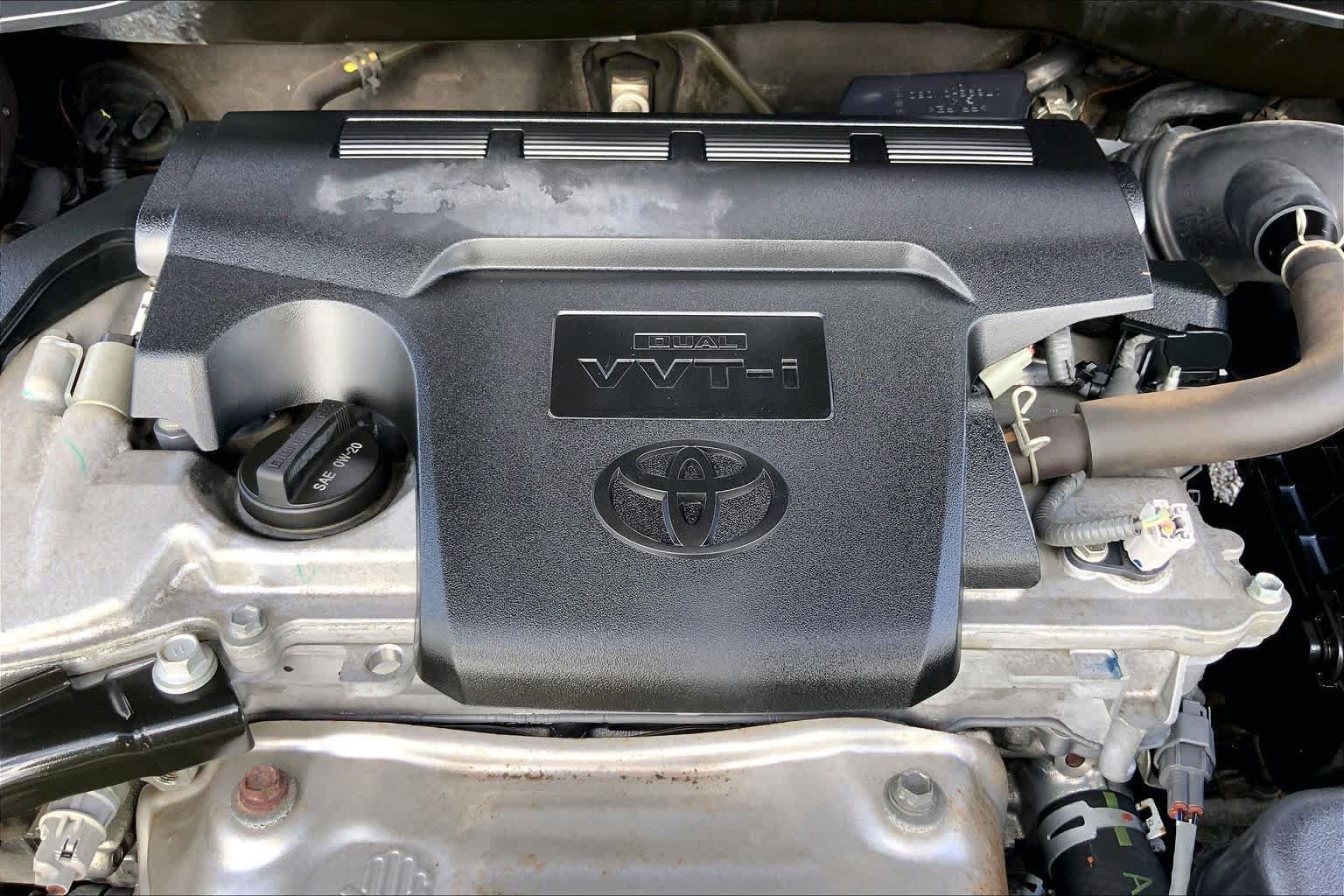 Used 2014 Magnetic Gray Metallic Toyota LE image 32