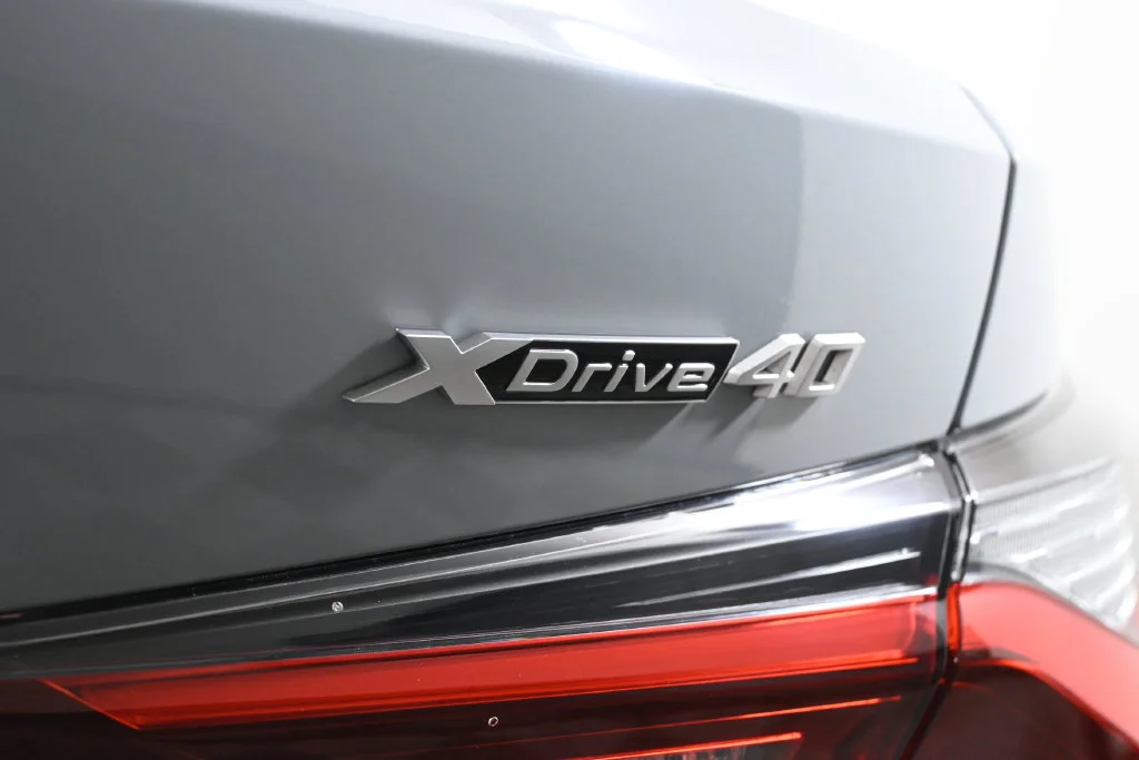 Used 2026 Gray BMW xDrive40 image 38