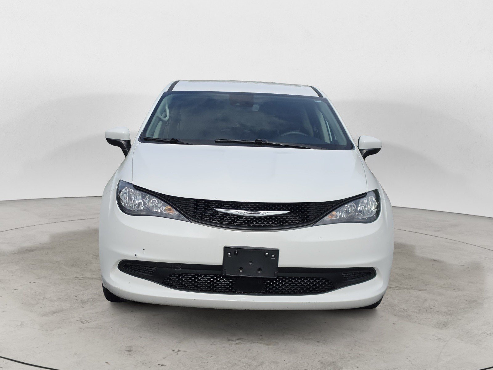 Used 2023 Bright White Clearcoat Chrysler LX image 7