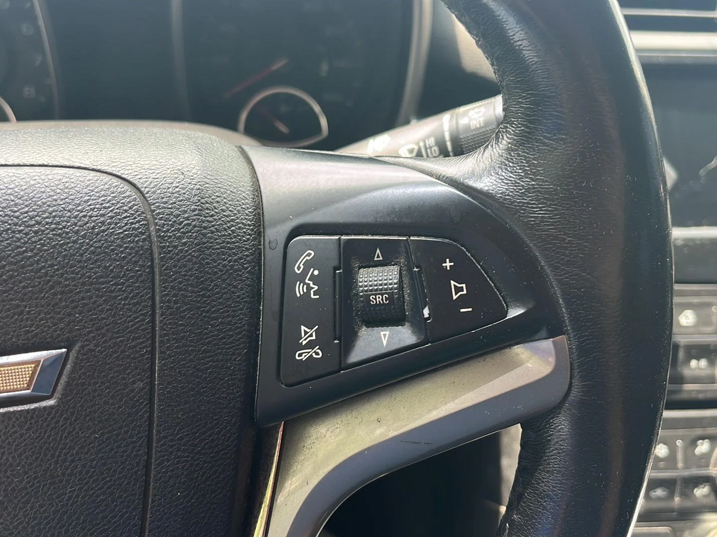 Used 2015 SUMMIT WHITE Chevrolet LT image 11