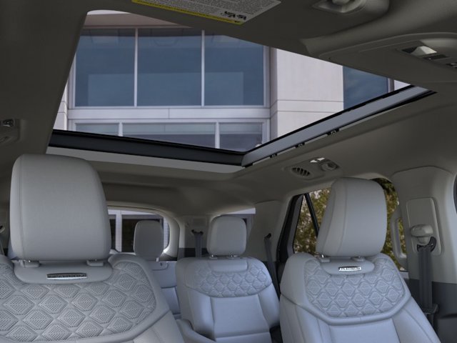 New 2026 White Metallic Ford Platinum image 22