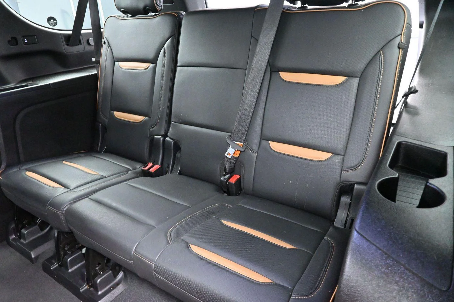 Used 2021 Dark Sky Metallic GMC AT4 image 36