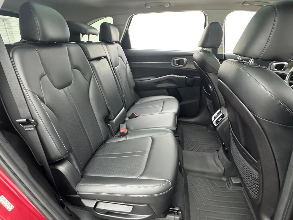 Used 2022  Kia X-Line S image 37