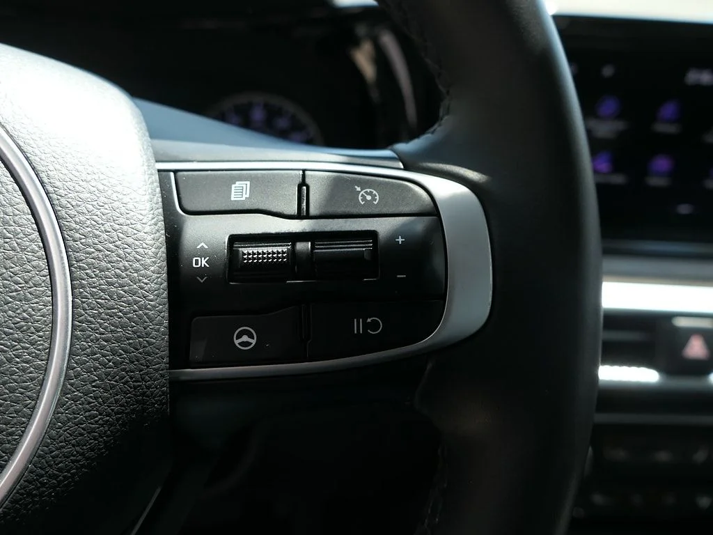Used 2023 Silver Kia EX image 14