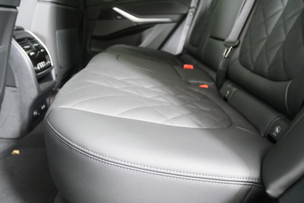 Used 2026 Brooklyn Grey Metallic BMW sDrive40i image 14