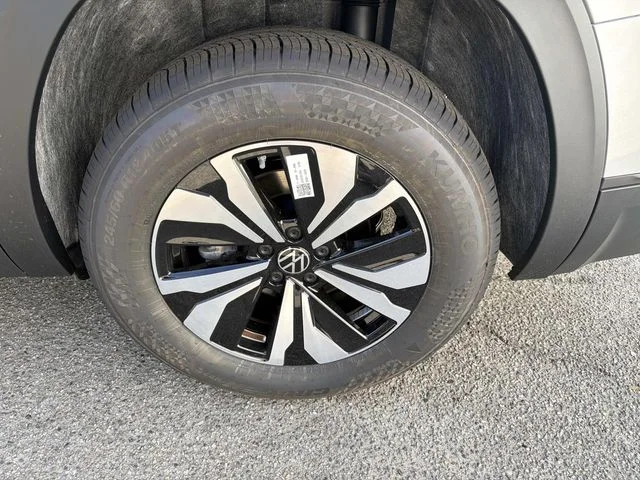 New 2026 Silver Volkswagen 2.0T SE image 6