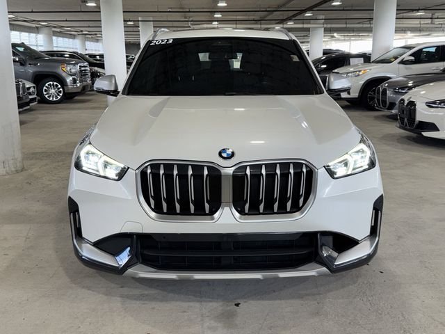 Used 2023 White Metallic BMW xDrive28i image 3