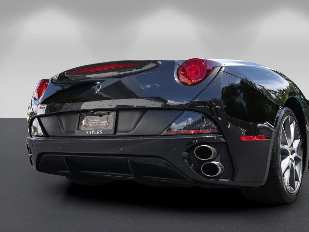 Used 2011 Nero Daytona Ferrari Base image 18