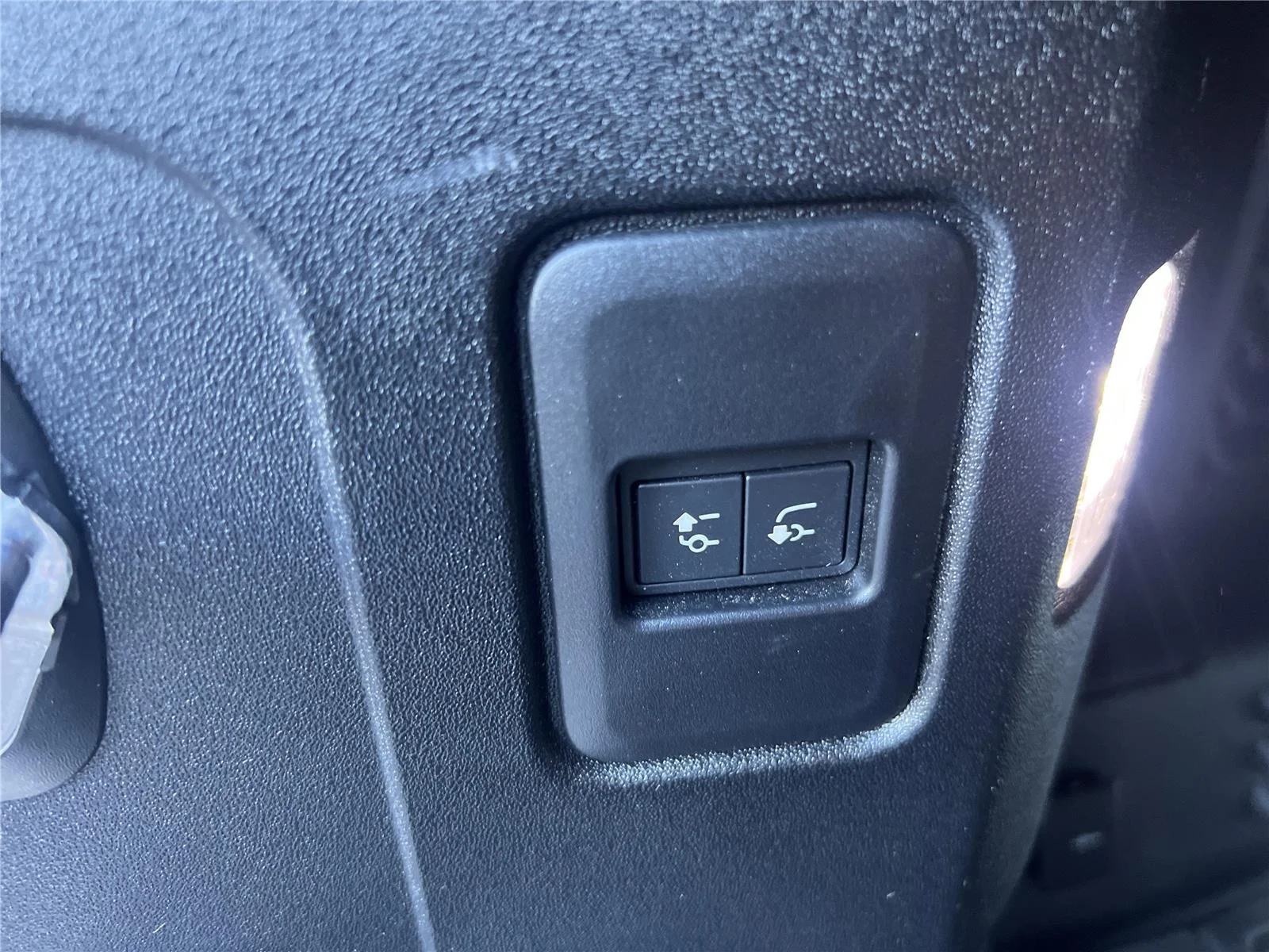 Certified Used 2023  Land Rover 75th Edition image 33