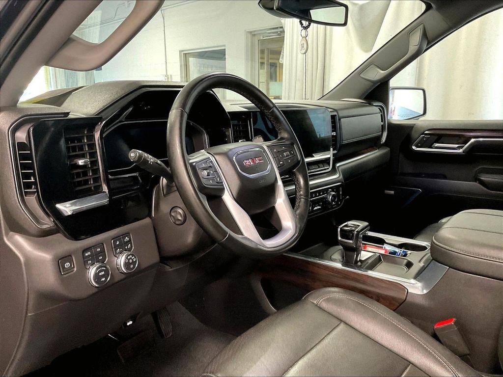 Used 2023 Silver GMC SLT image 8