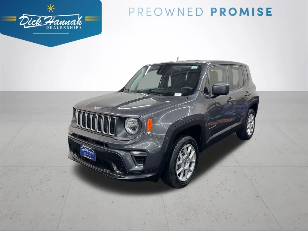 Used 2023 Gray Jeep Latitude image 1