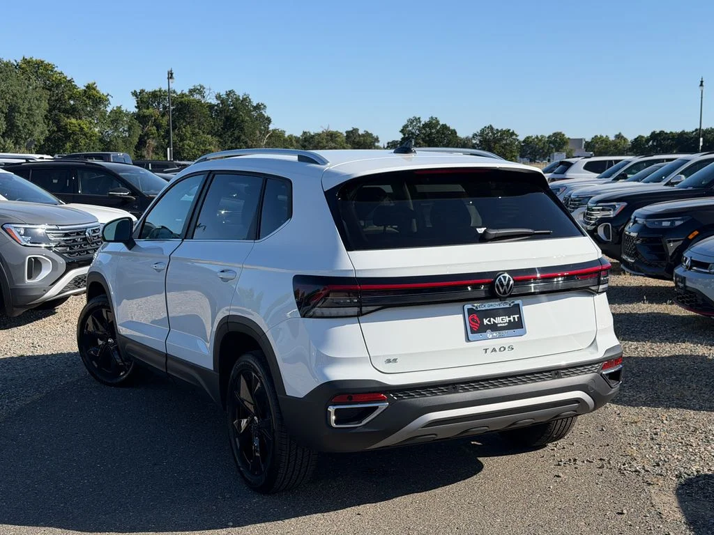 New 2026 Pure White Volkswagen 1.5T SE image 9