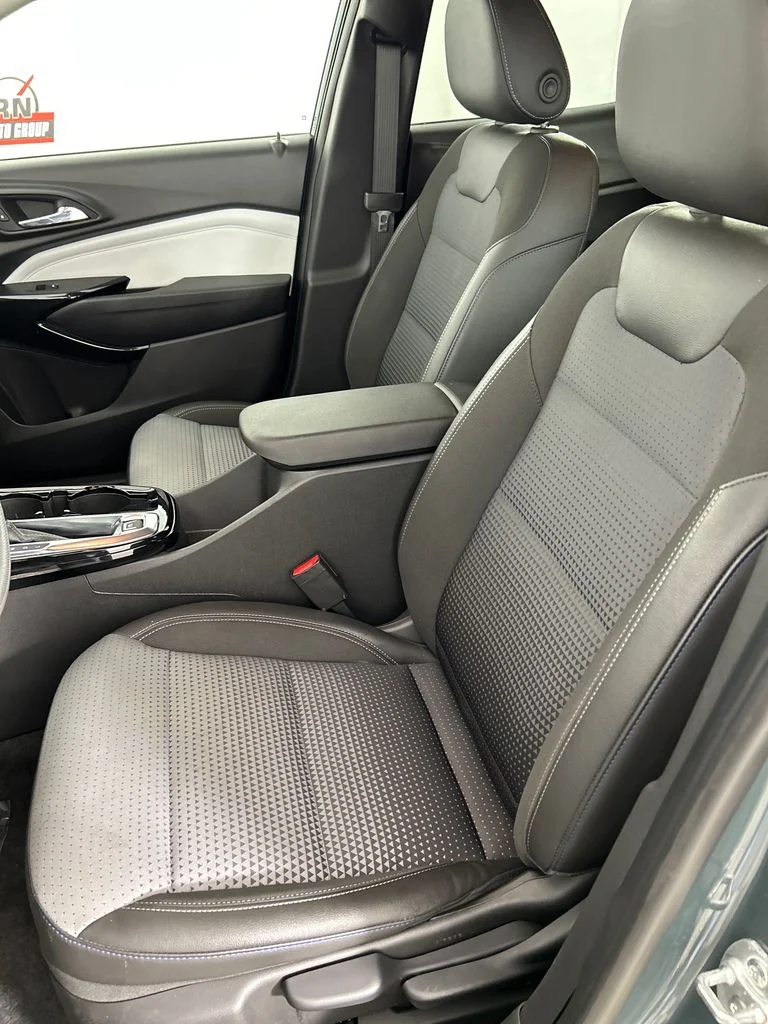 Used 2025 Gray Chevrolet LT image 12