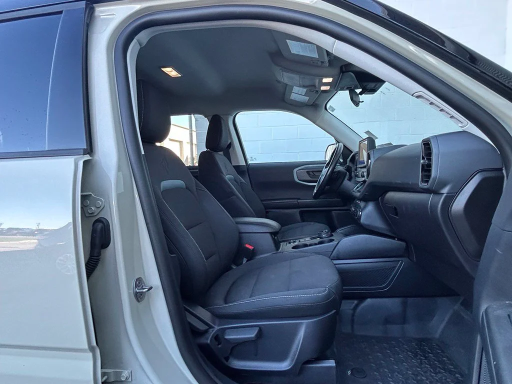 Used 2024 Desert Sand Ford Badlands image 24