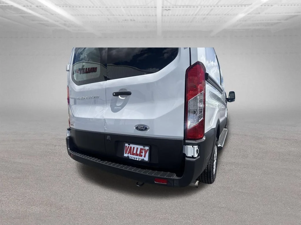 Used 2023 Oxford White Ford Base image 18