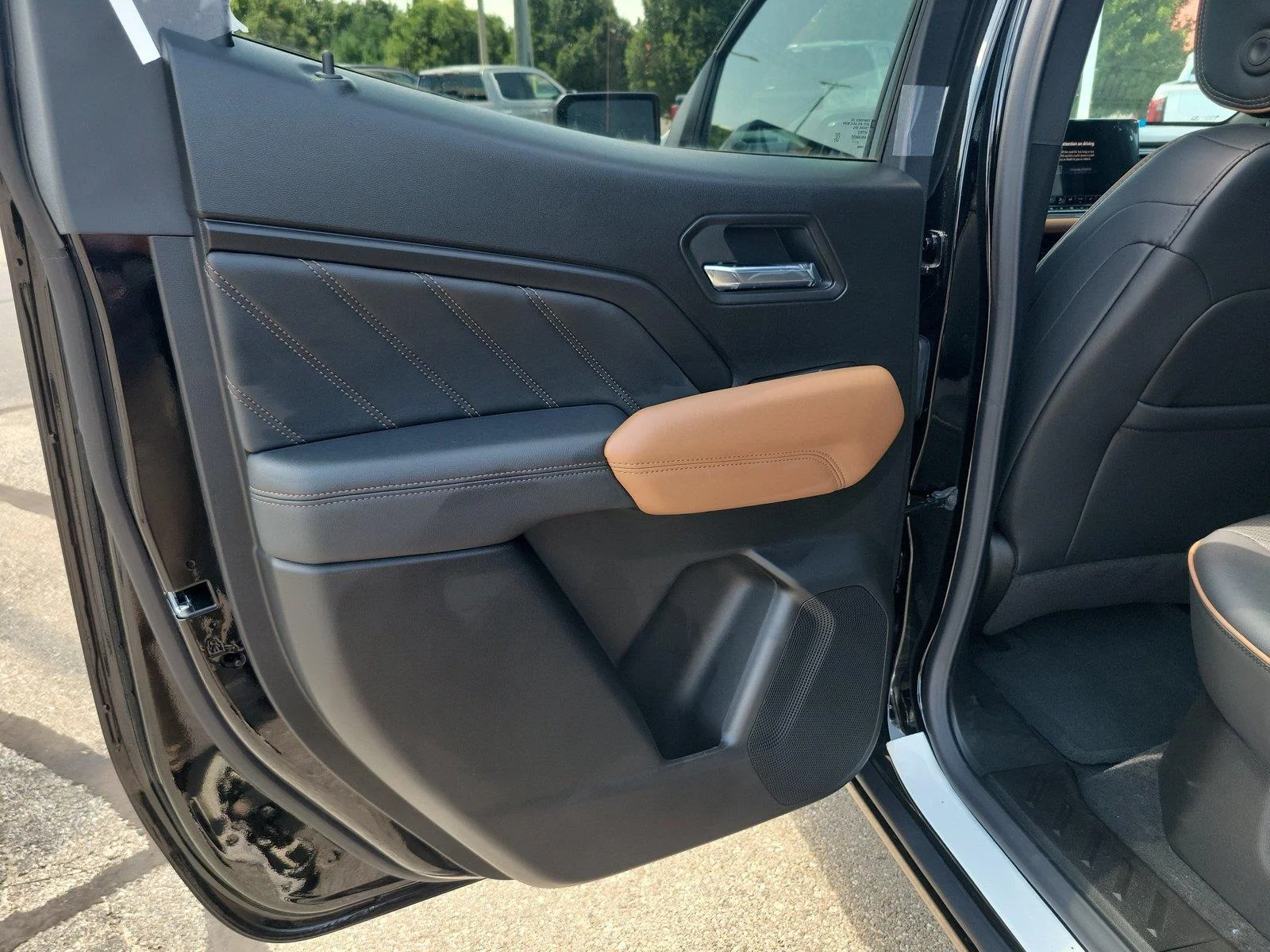 2026 GMC Canyon AT4 - Photo 17