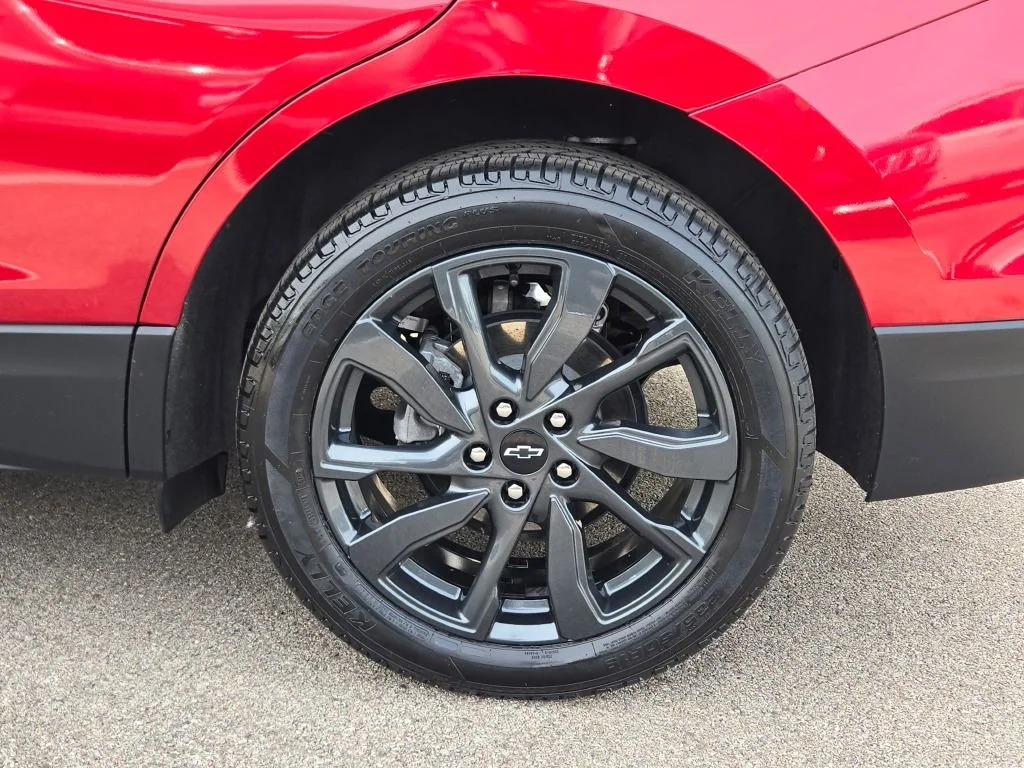 Used 2023 Red Chevrolet RS image 17