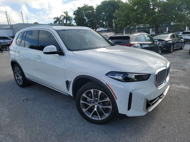 Used 2024 White BMW sDrive40i image 1