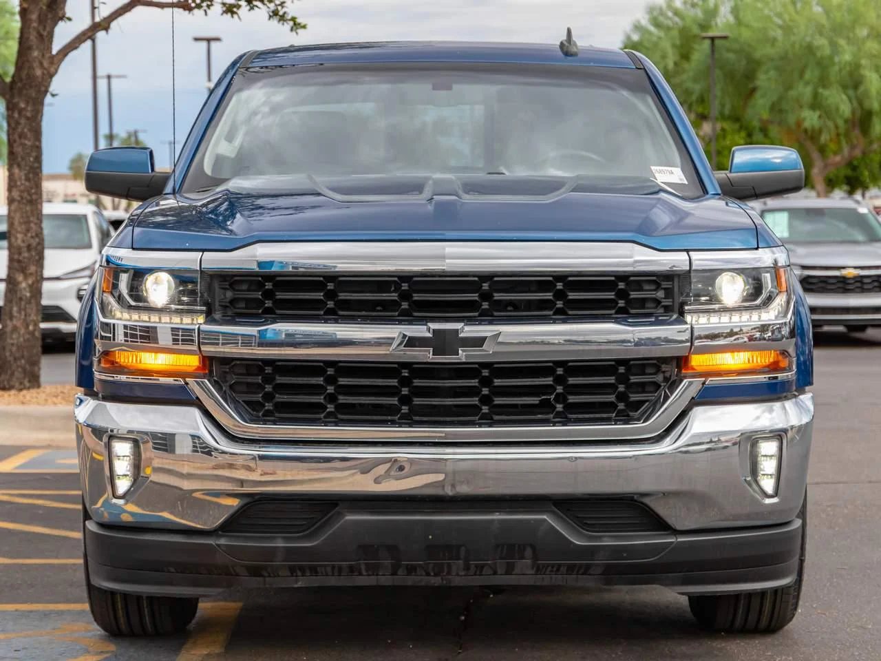 Certified Used 2018 DEEP OCEAN BLUE METALLIC Chevrolet LT image 4