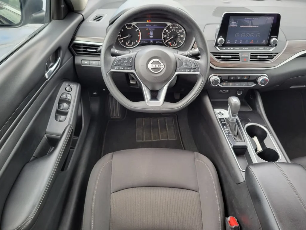 Used 2024 Black Nissan 2.5 SV image 16