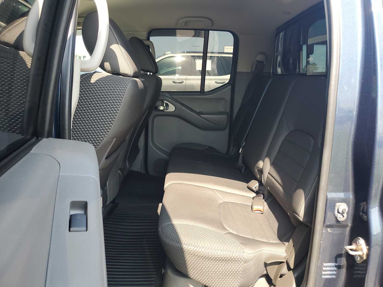 Used 2019  Nissan Desert Runner image 21