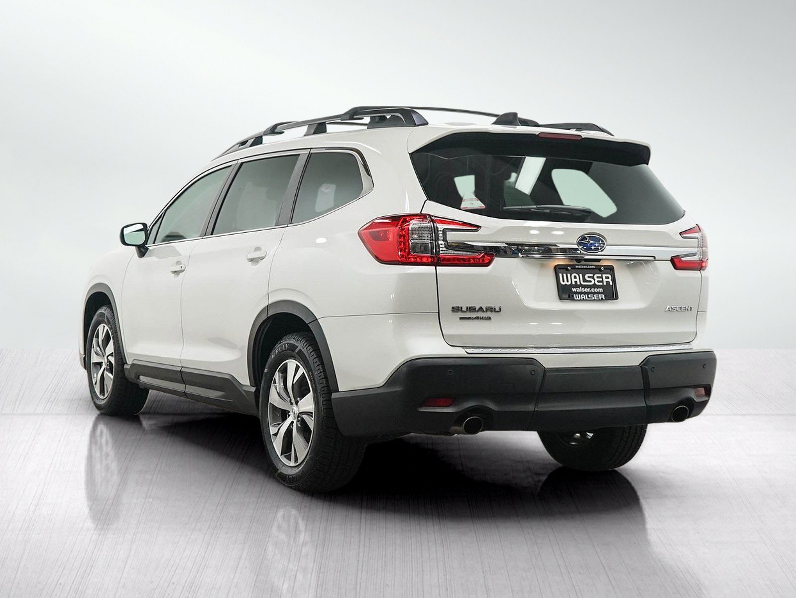 Used 2023 Crystal White Pearl Subaru Premium image 4