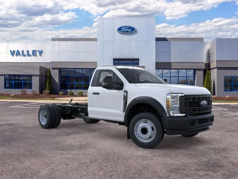 New 2026 Oxford White Ford F-550® XL image 48