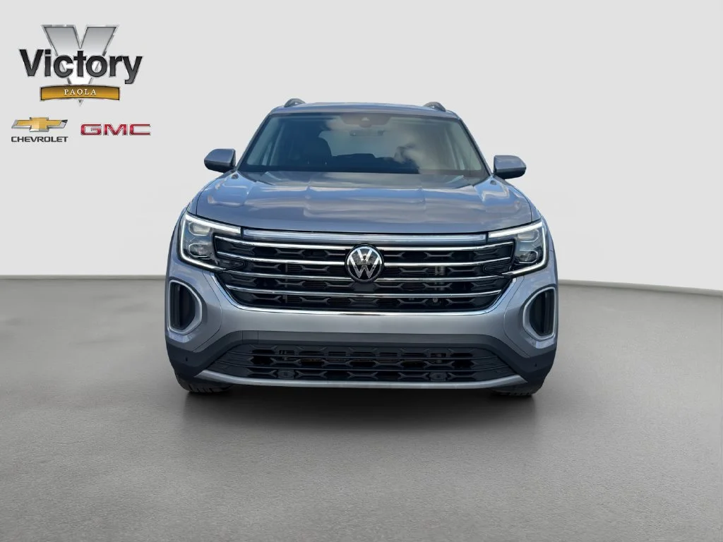 Used 2026 Volkswagen Atlas SE w/Tech with VIN 1V2HN2CA4TC510275 for sale in Kansas City