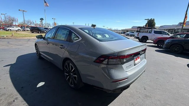 New 2026 Urban Gray Pearl Honda Touring Hybrid image 6