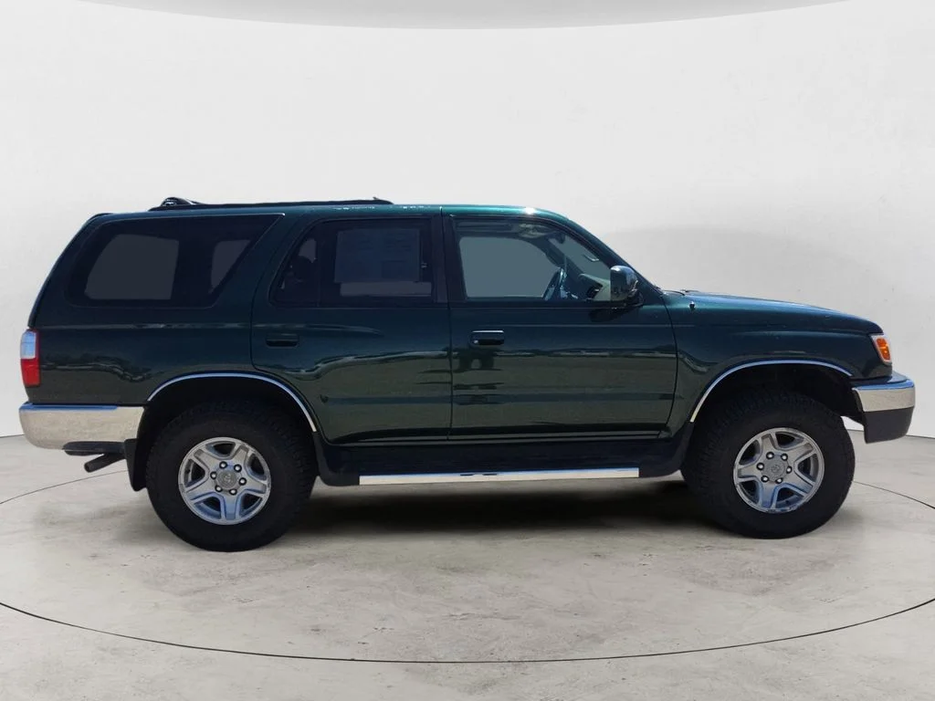 Used 2002 Green Toyota SR5 image 6