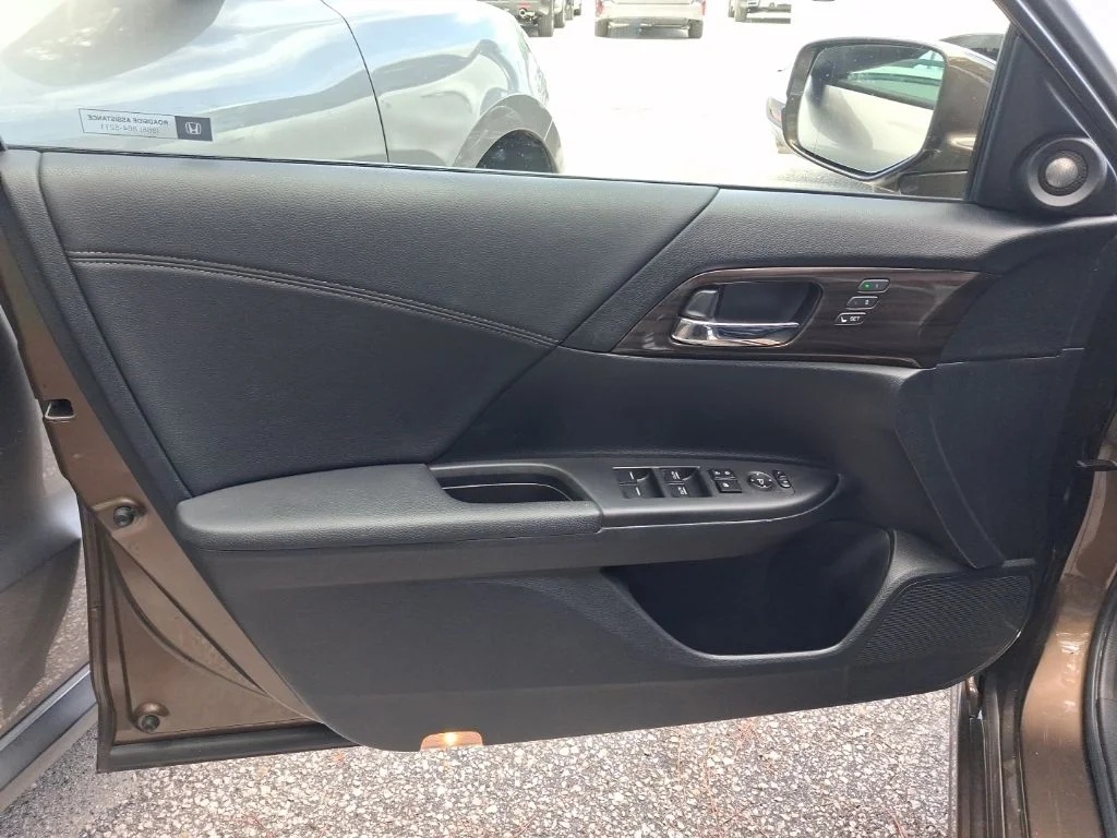 Used 2017 Brown Honda Touring image 26