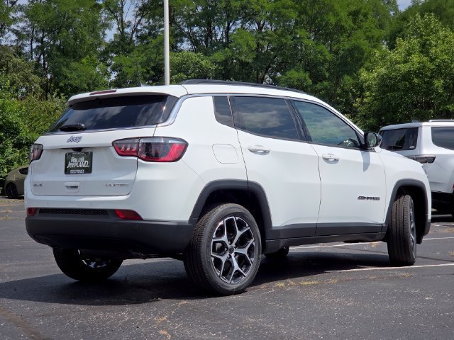 New 2026 Bright White Clear-Coat Exterior Paint Jeep Limited image 21