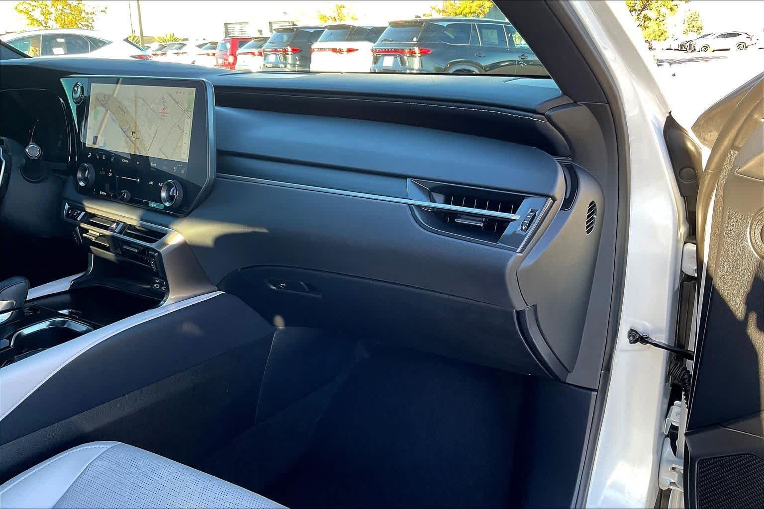 Used 2024 Eminent White Pearl Lexus Premium Plus image 17