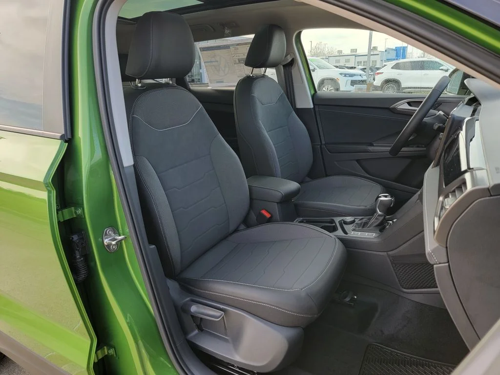 2026 Volkswagen Taos SE Black - Photo 12