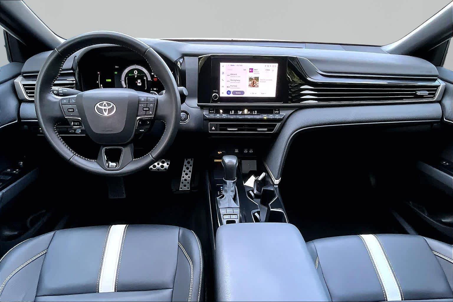 Certified Used 2025 Ice Cap Toyota SE image 16