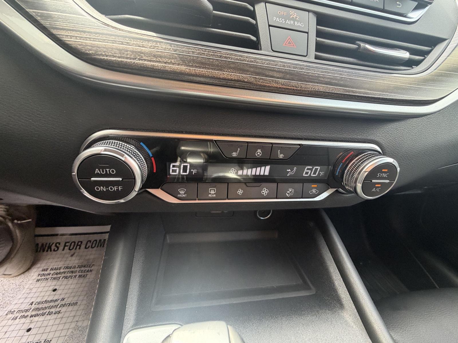 Used 2019 Super Black Nissan 2.5 SL image 16
