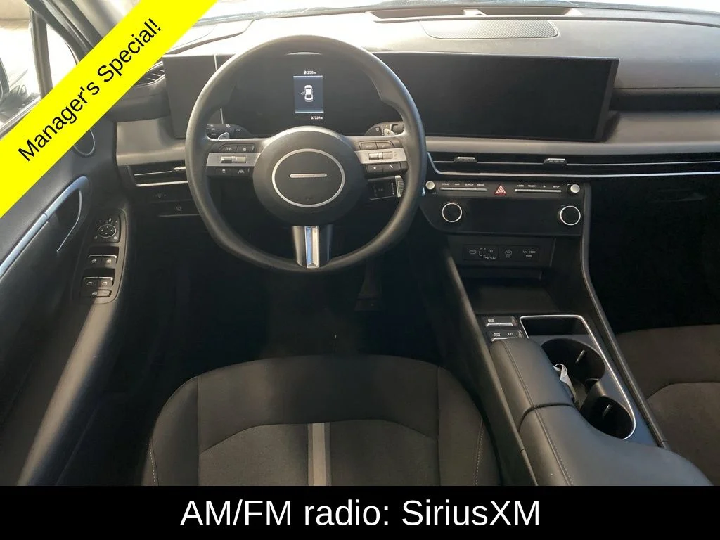 Used 2025 Silver Hyundai SEL image 5