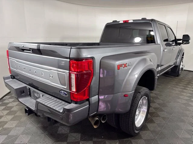 Used 2022 Gray Ford Limited image 3