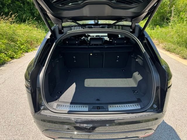New 2026 Santorini Black Land Rover P250 Base image 14